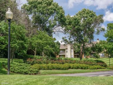 Main picture of 100 Brentwood Pl