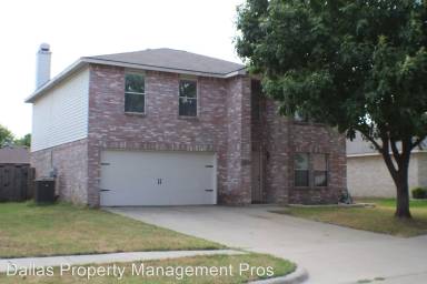 Main picture of 2927 Marco Dr