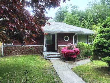 Main picture of 480 Frenchtown Rd