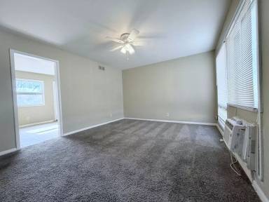 Main picture of 2939 41 Hydraulic St