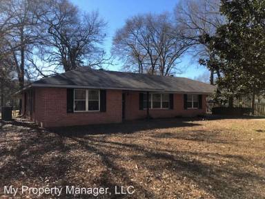 Main picture of 611 E Louisiana Ave