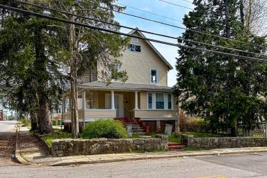 Main picture of 3401 W Rogers Ave