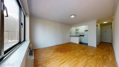 Main picture of 1661 York Ave