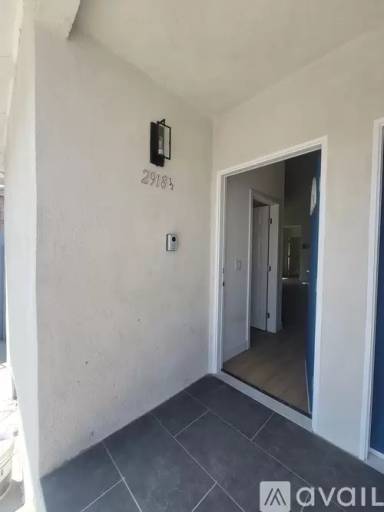 Main picture of 2920 S Western Ave