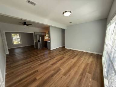 Main picture of 808 Woodland Dr