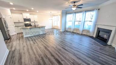 Main picture of 393 Fox Cove Rd