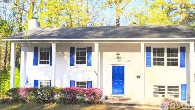 Main picture of 1506 Woodberry Ln
