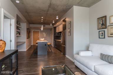 Main picture of 717 17th St