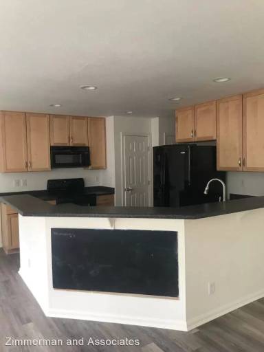 Main picture of 6104 Raleigh Cir