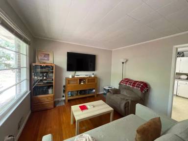 Main picture of 365 Knottingham Dr