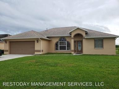 Main picture of 516 SW Bradshaw Cir