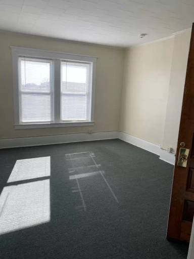 Main picture of 133 E Main St