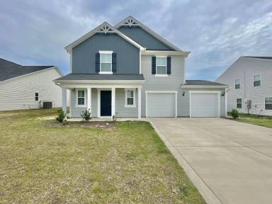Main picture of 4611 Revelstroke Rd