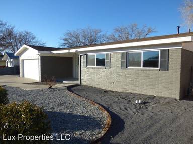 Main picture of 6905 Las Vegas Ave NE