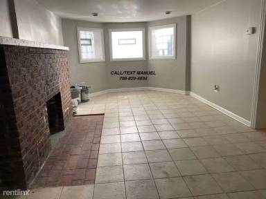 Main picture of 3050 W Polk St