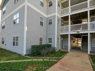 Main picture of 2011 Wolftech Ln