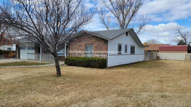 Main picture of 595 Starlight Dr