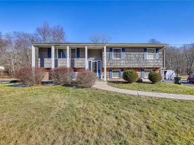 Main picture of 64 Bayberry Dr