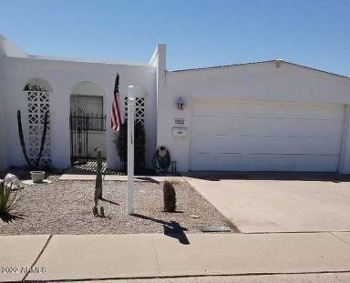 Main picture of 325 W Laguna Dr