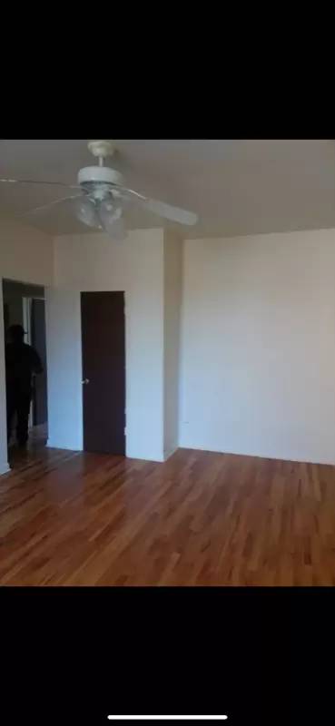 Main picture of 4031 W Gladys Ave