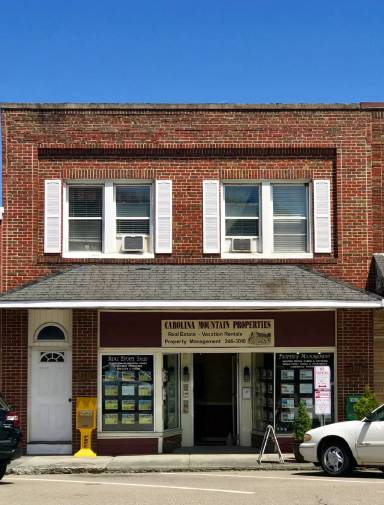 Main picture of 8 N Jefferson Ave