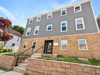 Main picture of 121 Brookside Ave