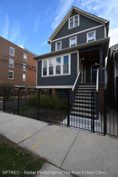 Main picture of 1941 N Saint Louis Ave