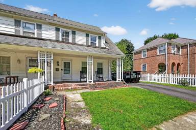 Main picture of 19 Farrell St