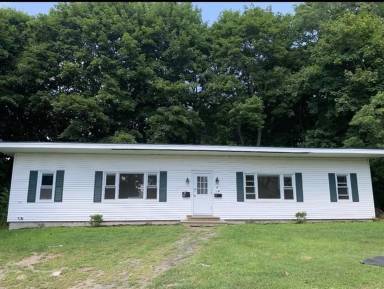 Main picture of 207 Main St