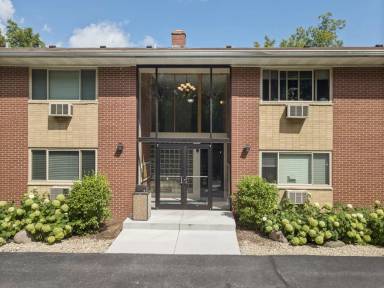Main picture of 709 W Park Ave