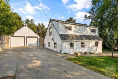 Main picture of 2925 Nye Ln