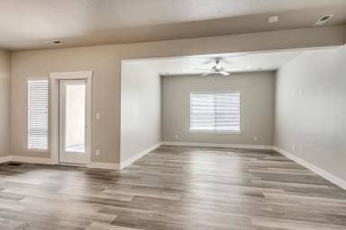 Main picture of 1653 E Aspen Loop