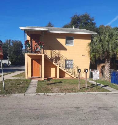 Main picture of 2802 Banza St