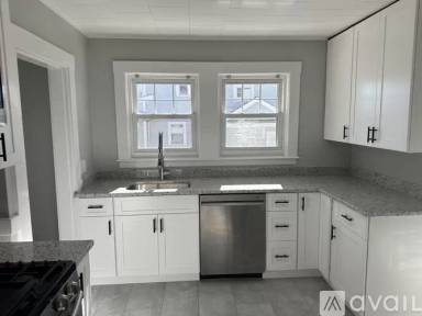 Main picture of 9 Carroll St