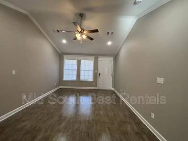 Main picture of 501 Meadowlark St