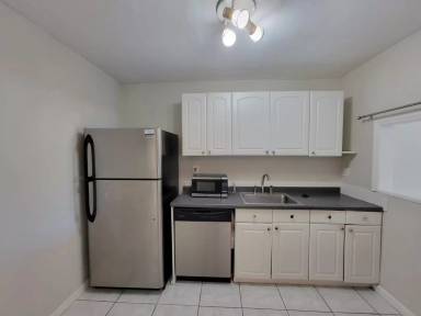Main picture of 4314 NW 9th Ave