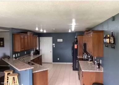 Main picture of 3020 N Richardson Ave