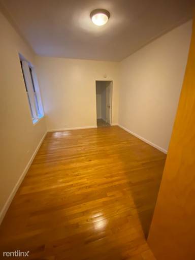 Main picture of 117 W 13th St