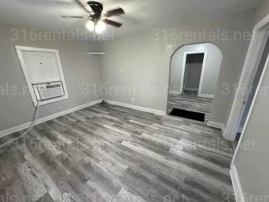 Main picture of 1235 N Indiana Ave