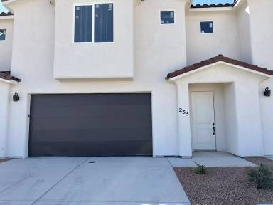 Main picture of 233 N 2480 W