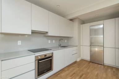 Main picture of 148 Chestnut Hill Ave
