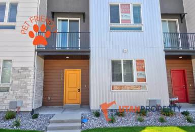 Main picture of 1006 W 430 S