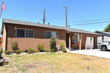 Main picture of 2510 Meadow Wood Cir
