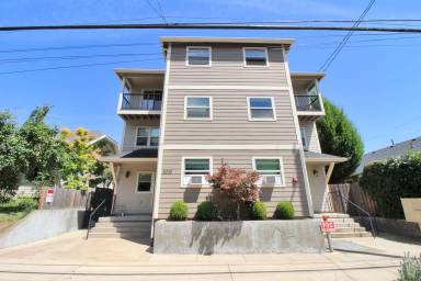 Main picture of 5010 N Maryland Ave