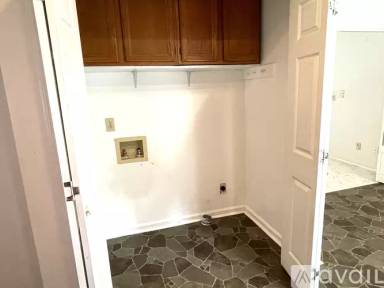Main picture of 1971 Christopher Way