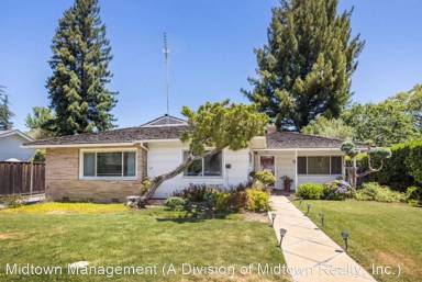 Main picture of 896 Southampton Dr