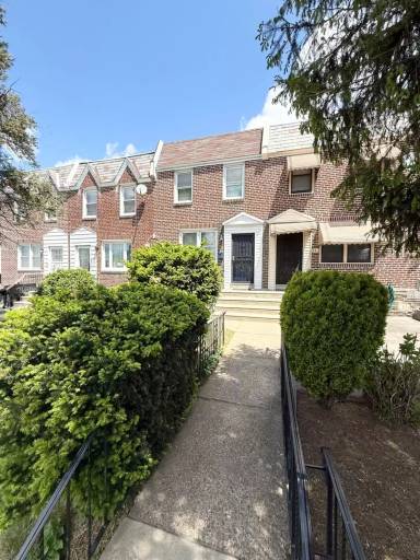 Main picture of 639 Adams Ave