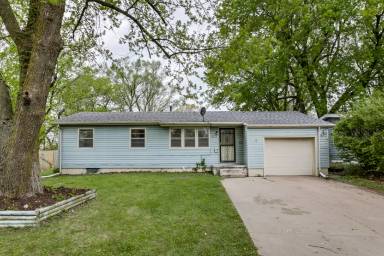 Main picture of 6310 N 47th St