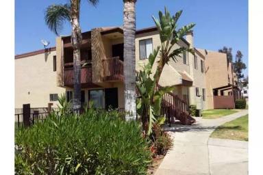 Main picture of 389 S Lincoln Ave