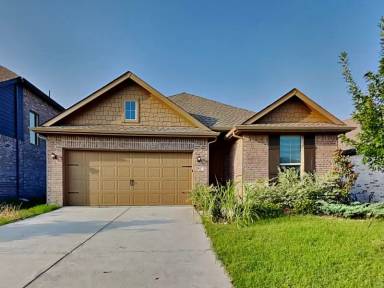 Main picture of 162 Camelia St